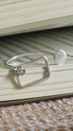 Anel Carré com zirconia